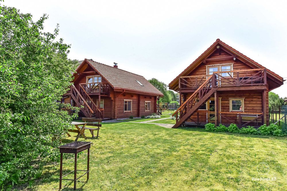 Zwei Zimmer Wohnung und Zimmer zu vermieten in Sventoji, in Holzhaus