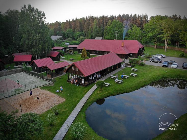 Guest House 'Vecmuiža in Lettland: kleine Häuser, Zimmer, Saunen