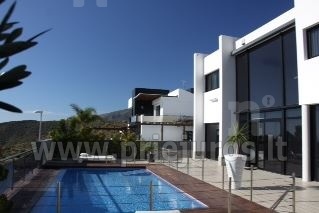 Luxus, moderne Villa mit 4 separaten Schlafzimmer - 1