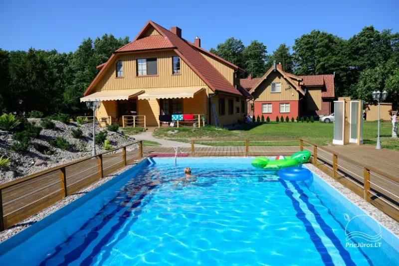 Villa Vanilla - nowocześnie urządzone pokoje ze wszystkimi udogodnieniami do wynajęcia w Karkle. 2 baseny, zaledwie 250 metrów od morza!modern eingerichtete Zimmer mit allen Annehmlichkeiten zur Mie