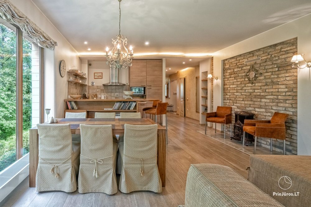 Stilvolle, geräumige 2-Zimmer-Ferienwohnung Inga mit Kamin und 14 m² Terrasse