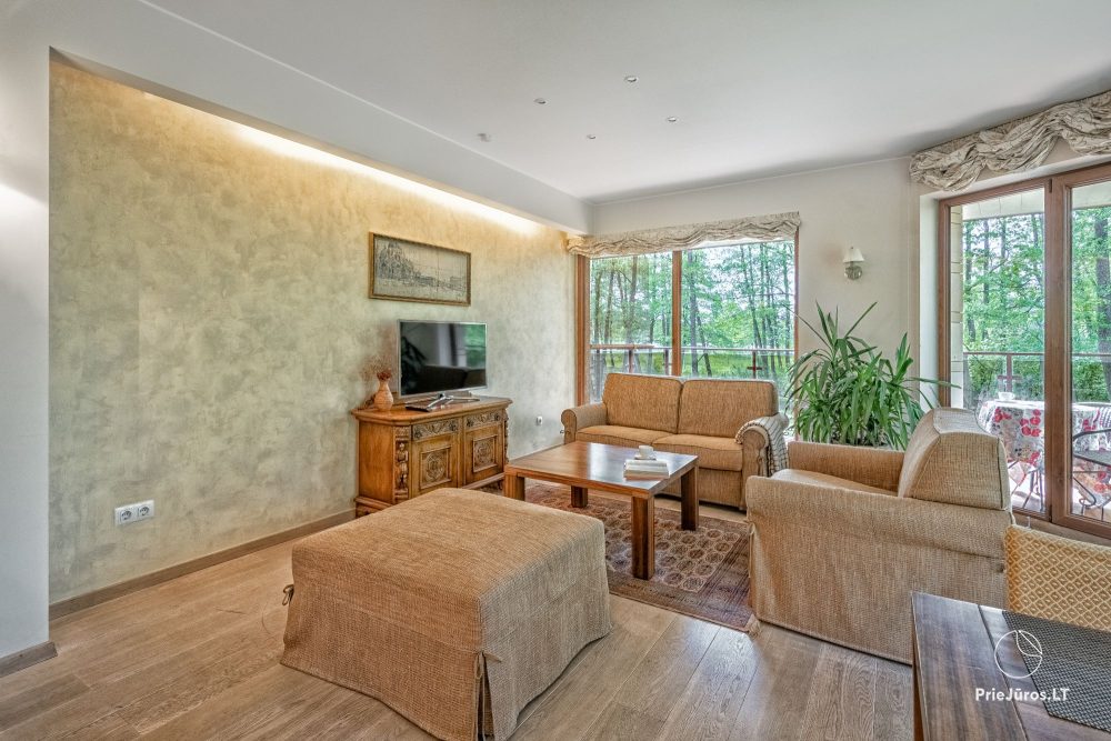 Stilvolle, geräumige 2-Zimmer-Ferienwohnung Inga mit Kamin und 14 m² Terrasse