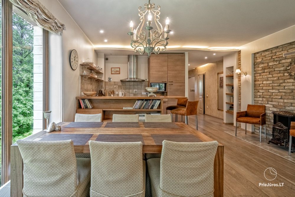 Stilvolle, geräumige 2-Zimmer-Ferienwohnung Inga mit Kamin und 14 m² Terrasse