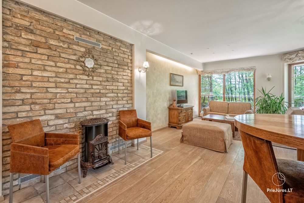 Stilvolle, geräumige 2-Zimmer-Ferienwohnung Inga mit Kamin und 14 m² Terrasse