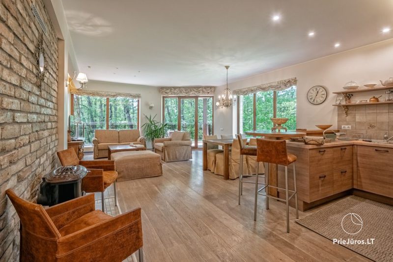 Stilvolle, geräumige 2-Zimmer-Ferienwohnung Inga mit Kamin und 14 m² Terrasse