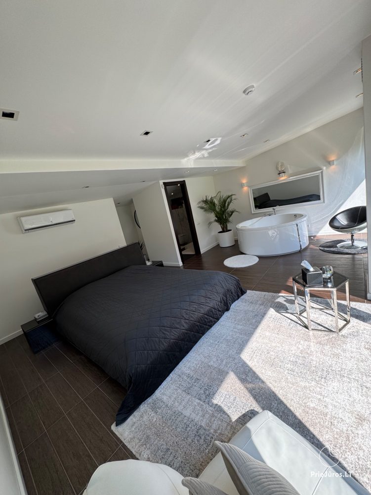 Luxuriös Haus zur Miete Pusyno Oaze: Jacuzzi, Terrasse