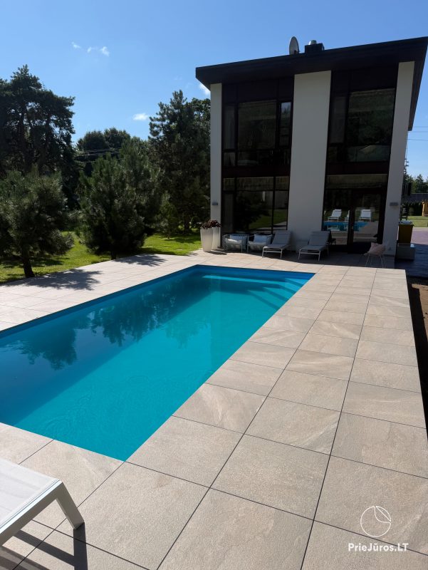 Luxuriös Haus zur Miete Pusyno Oaze: Jacuzzi, Terrasse