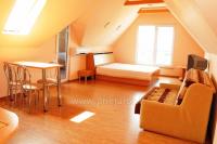 Geräumige Zwei-Zimmer-Wohnung. Ruhige Lage, 10 min. zu Fuß den Strand
