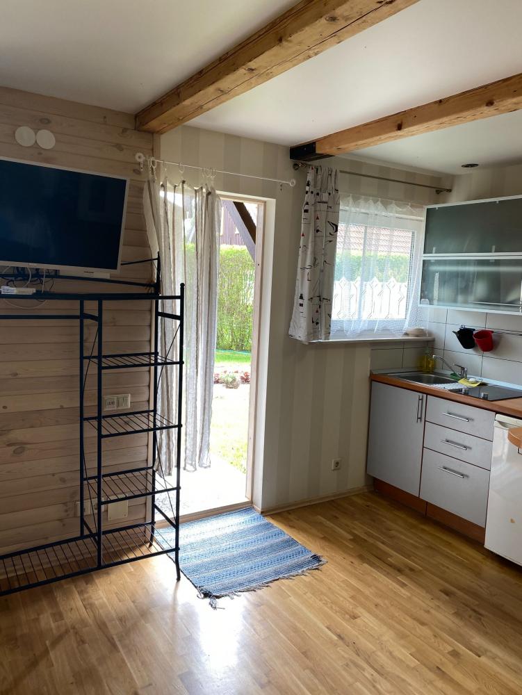 Ferienhaus DAINAVA in Pervalka. Wohnungen und Zimmer zu vermieten