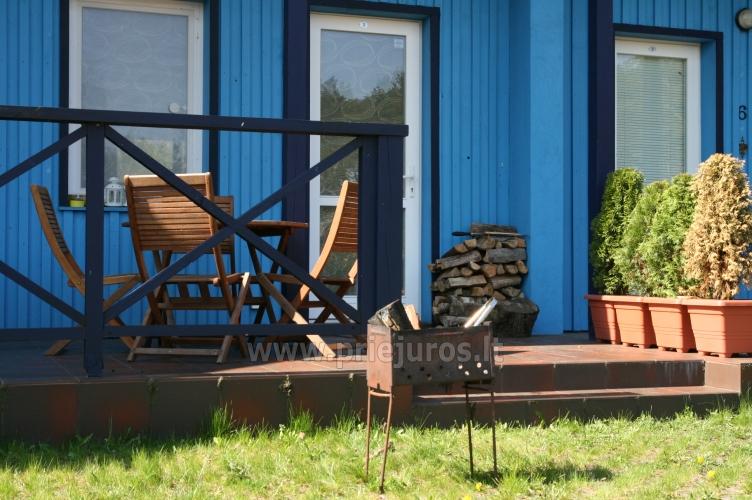  3-Zimmer-Ferienhaus in Pervalka mit Kamin und Sauna