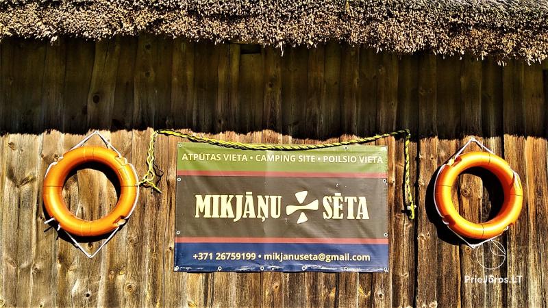 Ort für Urlaub 100 m zu den Dünen MIKJĀŅU SĒTA: Ferienhäuser auf dem Campingplatz