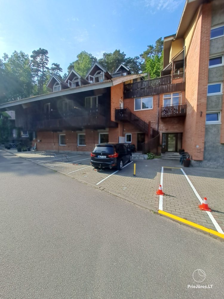 Apartments in Juodkrantė „Pas Reginą“: neben Kiefernwald, Evas Hügel, nahe der Lagune