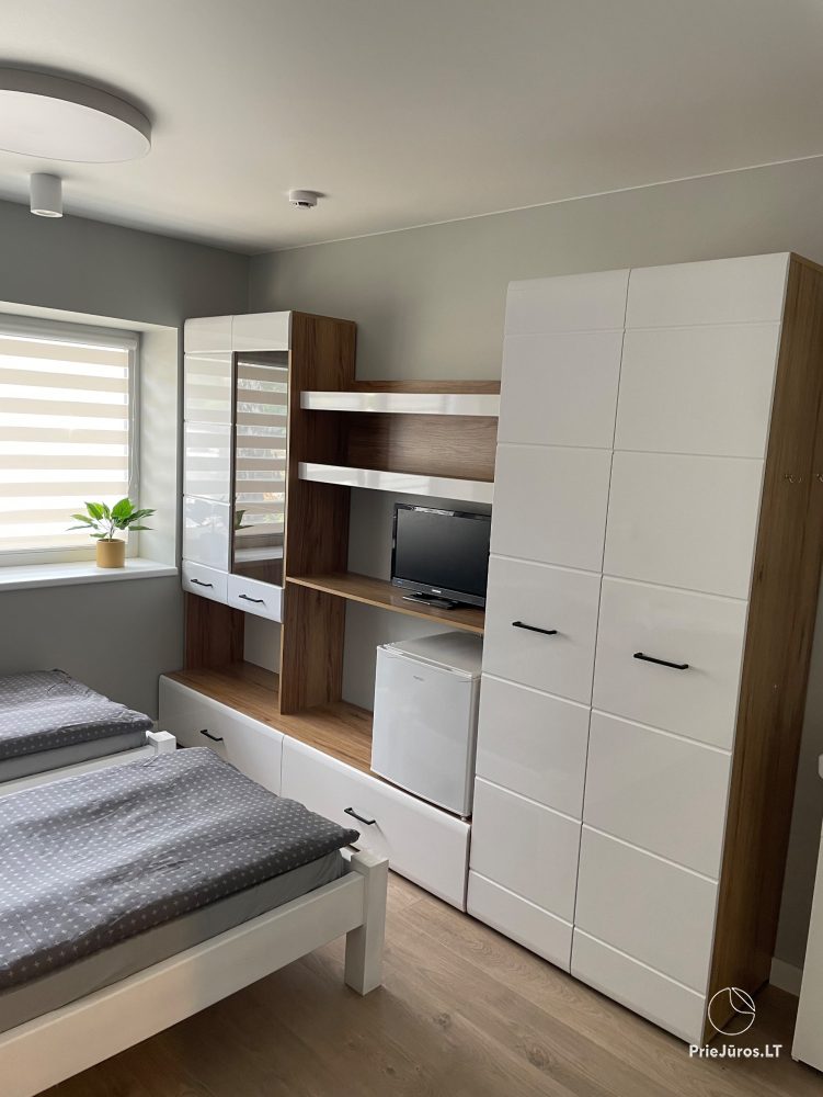 Hotel Beach: Unterkunft bis zu 60 Personen, WLAN, 300 m zum Meer