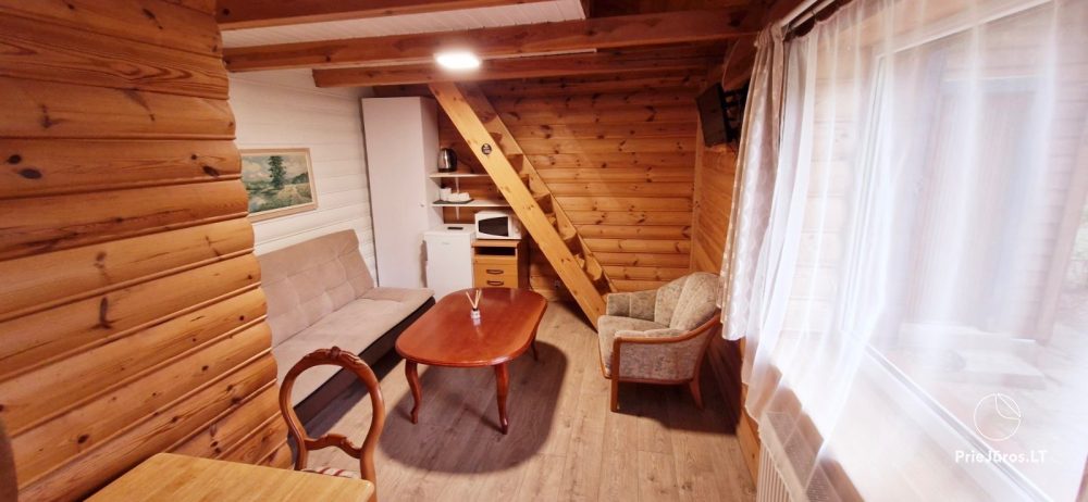 Hotel Beach: Unterkunft bis zu 60 Personen, WLAN, 300 m zum Meer
