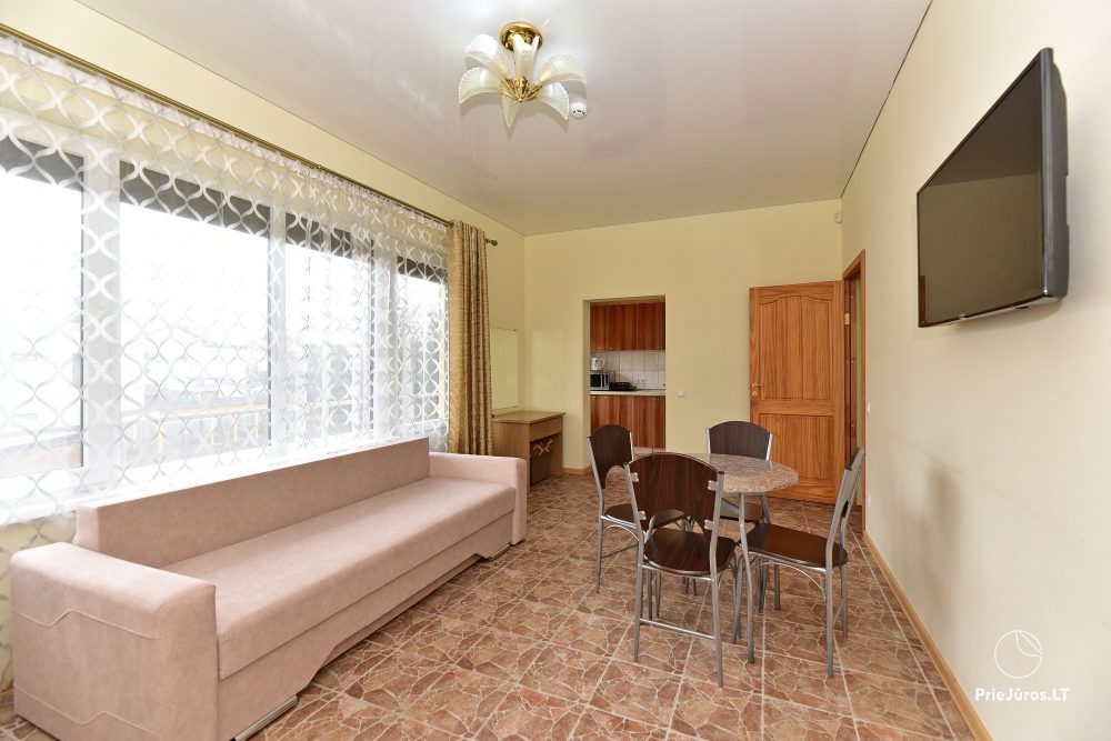 IEVŲ VILLA – komfortablen Apartments und Zimmer, breiten Hof, ein beheiztes Schwimmbad
