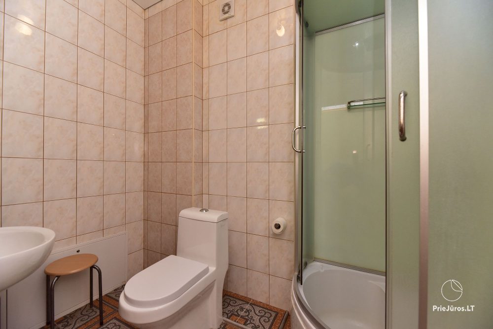 IEVŲ VILLA – komfortablen Apartments und Zimmer, breiten Hof, ein beheiztes Schwimmbad
