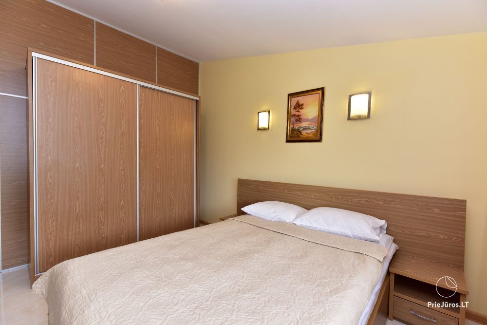IEVŲ VILLA – komfortablen Apartments und Zimmer, breiten Hof, ein beheiztes Schwimmbad