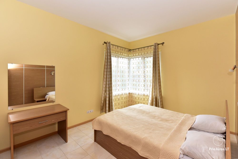 IEVŲ VILLA – komfortablen Apartments und Zimmer, breiten Hof, ein beheiztes Schwimmbad