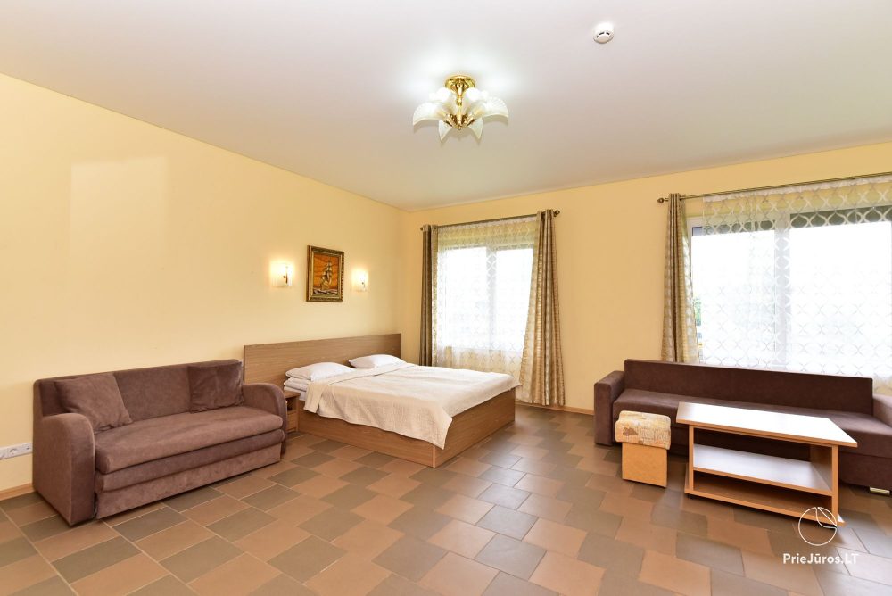 IEVŲ VILLA – komfortablen Apartments und Zimmer, breiten Hof, ein beheiztes Schwimmbad