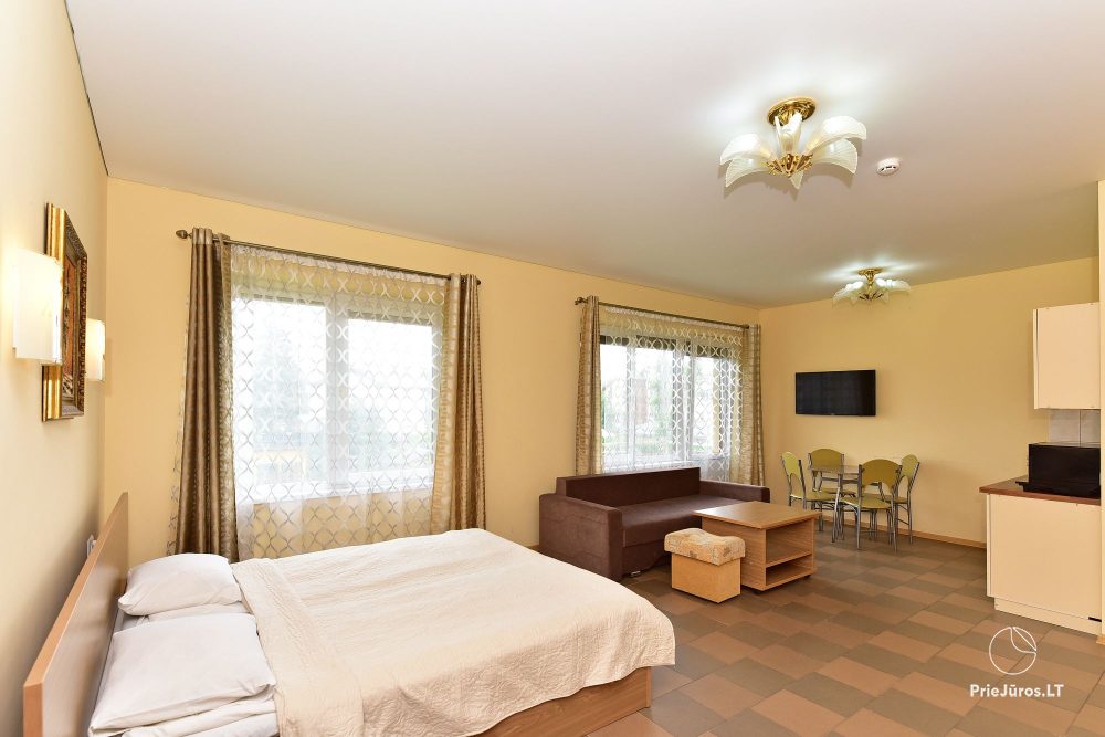 IEVŲ VILLA – komfortablen Apartments und Zimmer, breiten Hof, ein beheiztes Schwimmbad