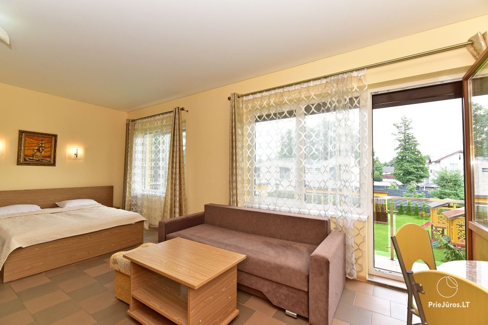 IEVŲ VILLA – komfortablen Apartments und Zimmer, breiten Hof, ein beheiztes Schwimmbad