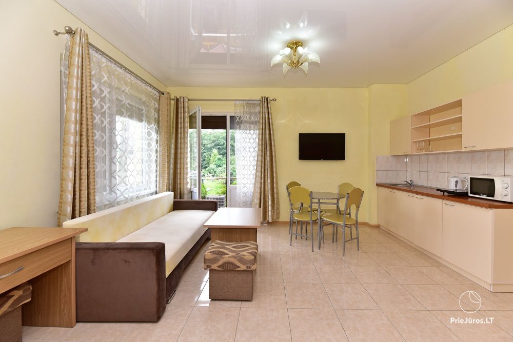 IEVŲ VILLA – komfortablen Apartments und Zimmer, breiten Hof, ein beheiztes Schwimmbad
