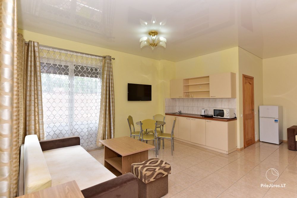 IEVŲ VILLA – komfortablen Apartments und Zimmer, breiten Hof, ein beheiztes Schwimmbad