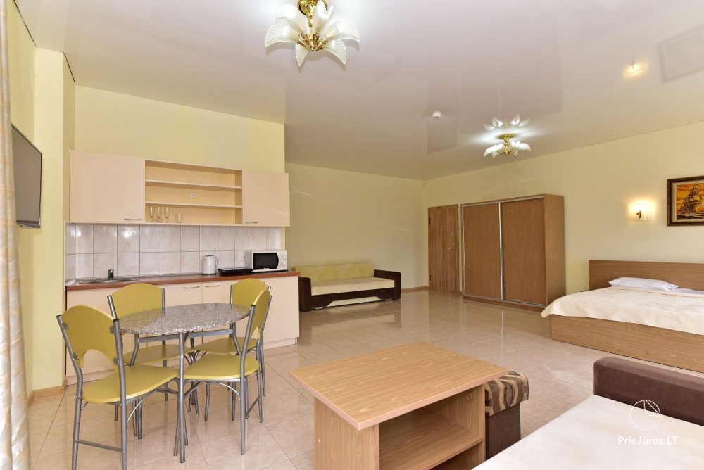 IEVŲ VILLA – komfortablen Apartments und Zimmer, breiten Hof, ein beheiztes Schwimmbad