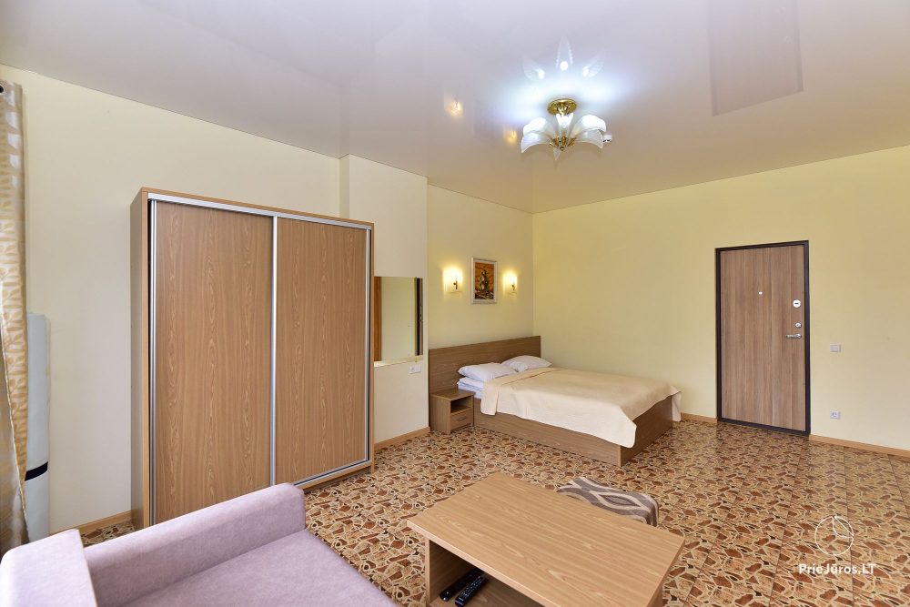 IEVŲ VILLA – komfortablen Apartments und Zimmer, breiten Hof, ein beheiztes Schwimmbad