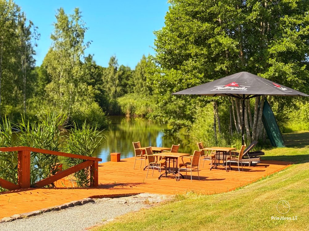 Gehöft - Gästehaus PAMARIO BURĖ in der Nähe der Kurischen Lagune mit Restaurant, Sauna. Campingplatz.