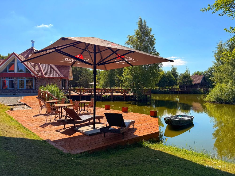 Gehöft - Gästehaus PAMARIO BURĖ in der Nähe der Kurischen Lagune mit Restaurant, Sauna. Campingplatz.