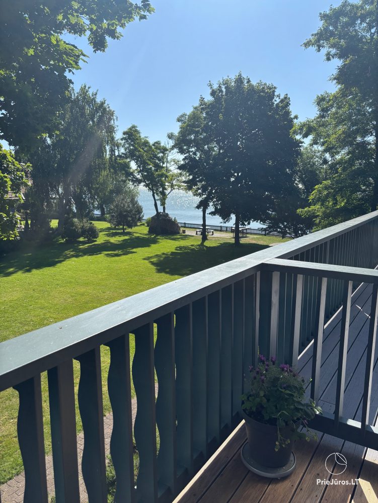 Ferienwohnung in Preila am Ufer des Kurischen Haff, Balkon mit Blick auf die Lagune