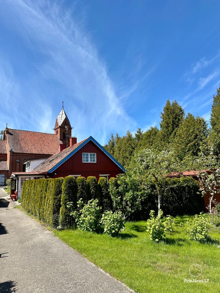 Urlaub in Juodkrante: alle Bequemlichkeiten, Parkplätze, Wi-Fi, Laube