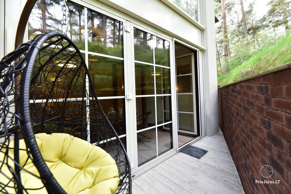 Neue geräumige Wohnung Nidos Vilnelė mit Terrasse und kostenlosem Parkplatz in Nida