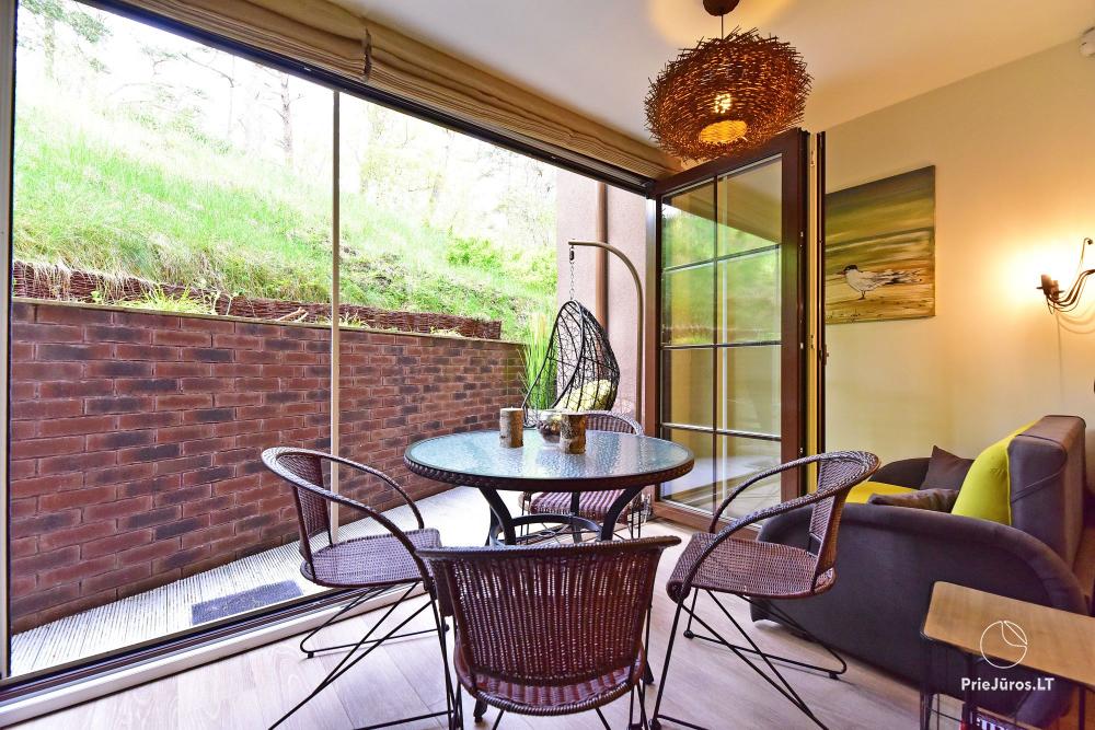 Neue geräumige Wohnung Nidos Vilnelė mit Terrasse und kostenlosem Parkplatz in Nida