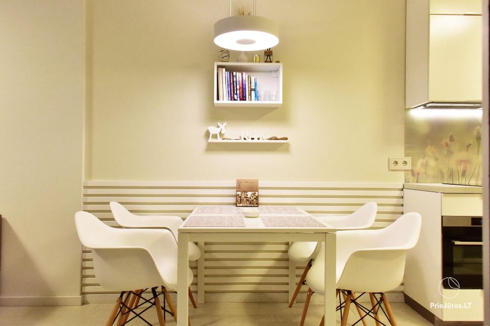 Neue geräumige Wohnung Nidos Vilnelė mit Terrasse und kostenlosem Parkplatz in Nida