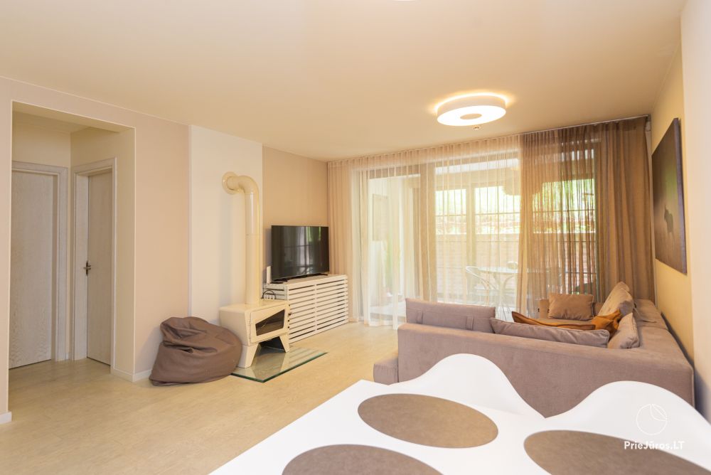 Neue geräumige Wohnung Nidos Vilnelė mit Terrasse und kostenlosem Parkplatz in Nida