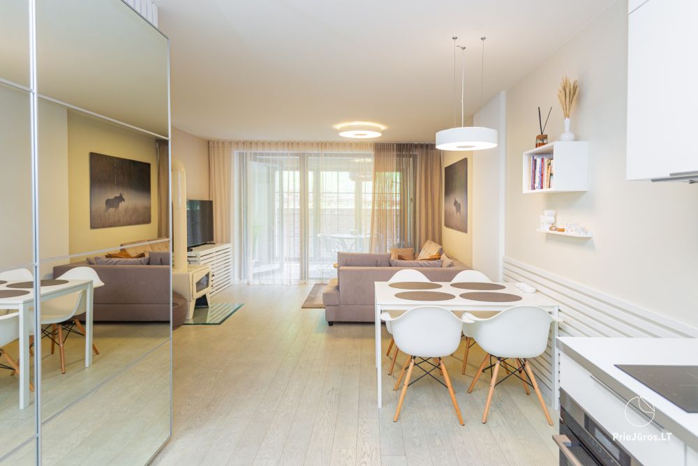 Neue geräumige Wohnung Nidos Vilnelė mit Terrasse und kostenlosem Parkplatz in Nida