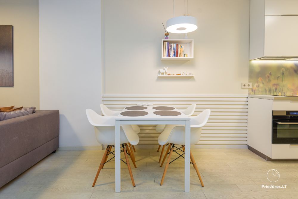 Neue geräumige Wohnung Nidos Vilnelė mit Terrasse und kostenlosem Parkplatz in Nida