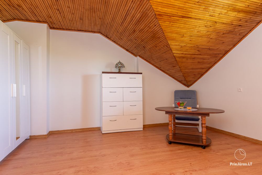 Birutės Vila. Gästehaus in Palanga - Kunigiškiai, nahe dem Kiefernwald, 700m zum Meer.