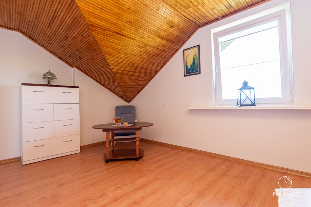 Birutės Vila. Gästehaus in Palanga - Kunigiškiai, nahe dem Kiefernwald, 700m zum Meer.