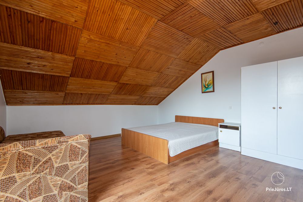 Birutės Vila. Gästehaus in Palanga - Kunigiškiai, nahe dem Kiefernwald, 700m zum Meer.