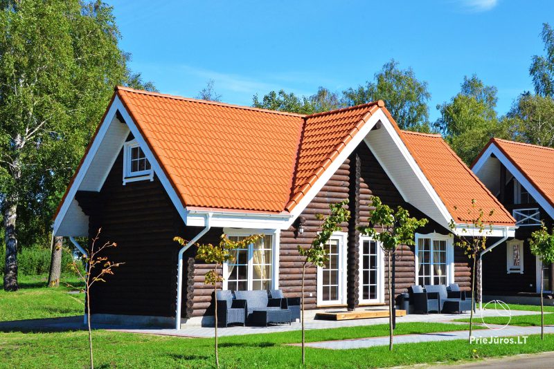 Vermietungsgeschäft zum Verkauf in Šventoji (Palanga): Apartmentkomplex und Ferienhäuser
