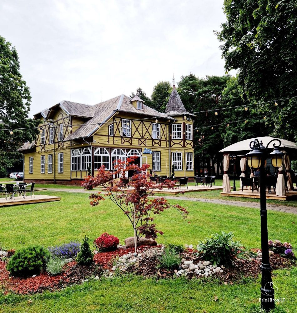 Restaurant „Floros Simfonija Mahorta“ in Palanga