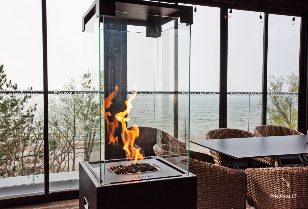 Floros Simfonija Kunigiškės - Restaurant am Meer