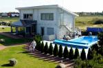Sauna und Schwimmbad im Ferienhaus in Sventoji