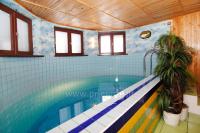 Sauna, Jacuzzi und Schwimmbad in "Po Kastonu" ***