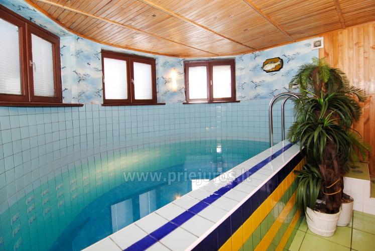 Sauna, Jacuzzi und Schwimmbad in Po Kastonu ***