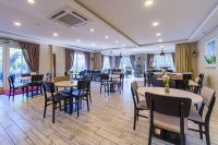 Cafe im Ferienhaus - Camping "Olando kepurė" in Karkle, 8 km von Klaipeda
