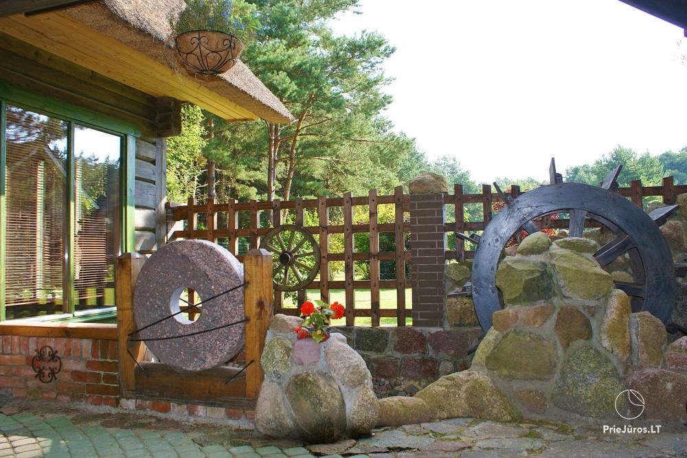 Saal, Bad-Haus, Schwimmbad in einem Gehöft "Joldija"